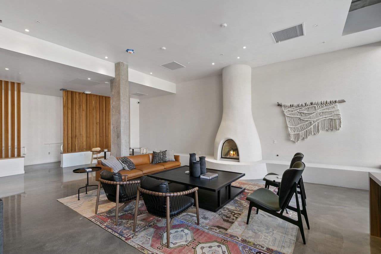 Lantana Uptown 4 of 26