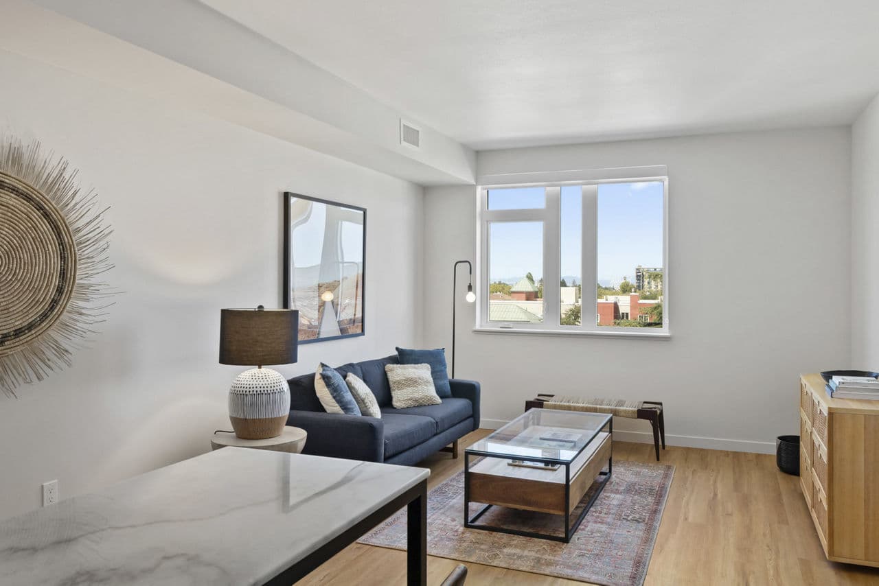 Lantana Uptown 5 of 26