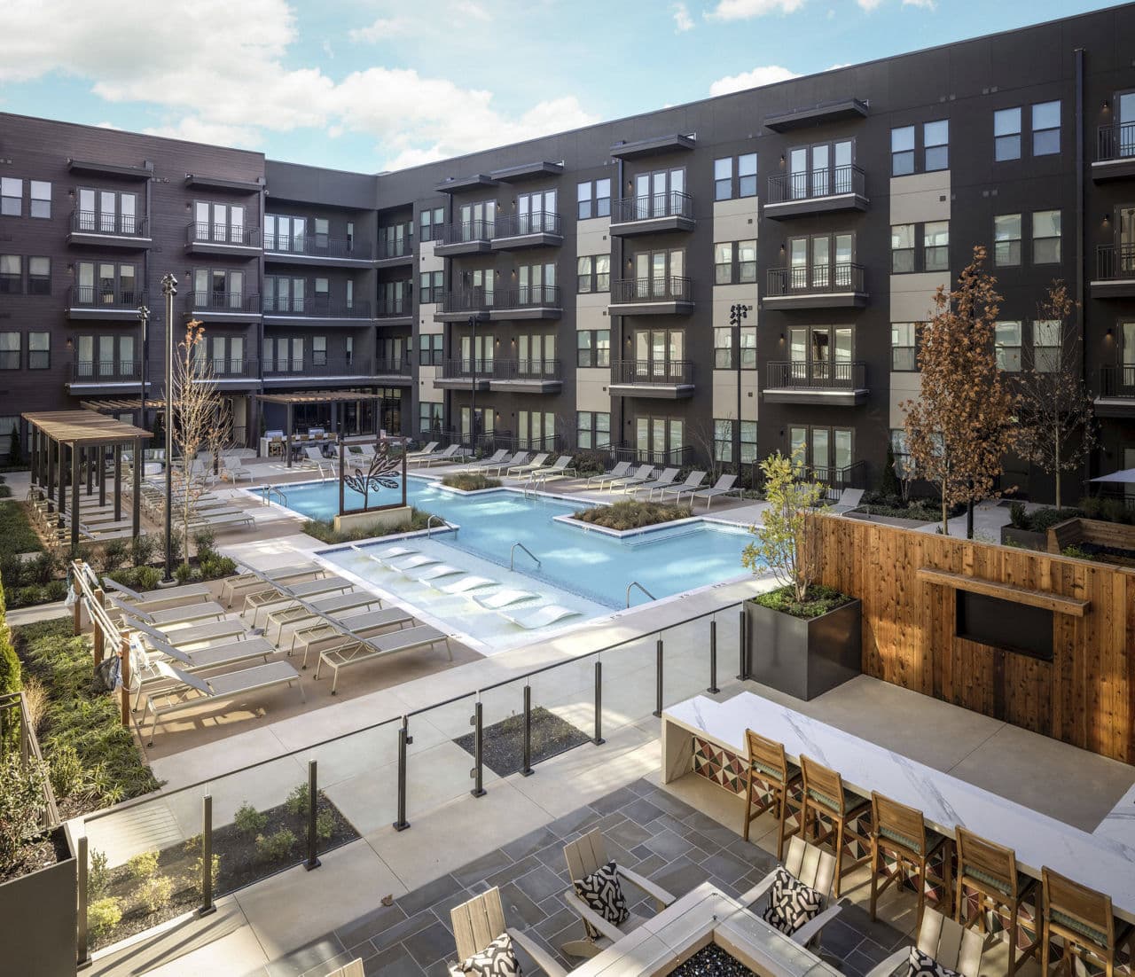 Residences at Oak 1 of 8