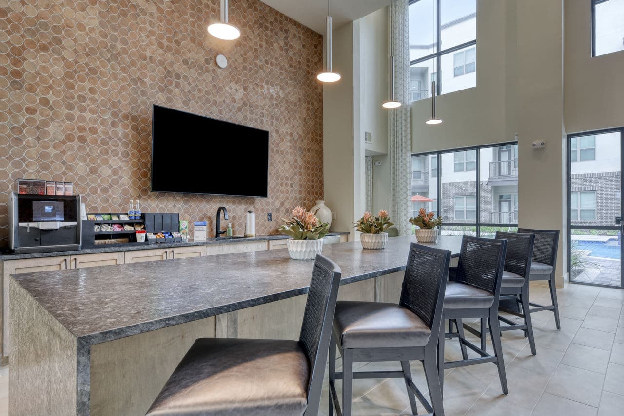 The Savoy Apartments 5 of 8