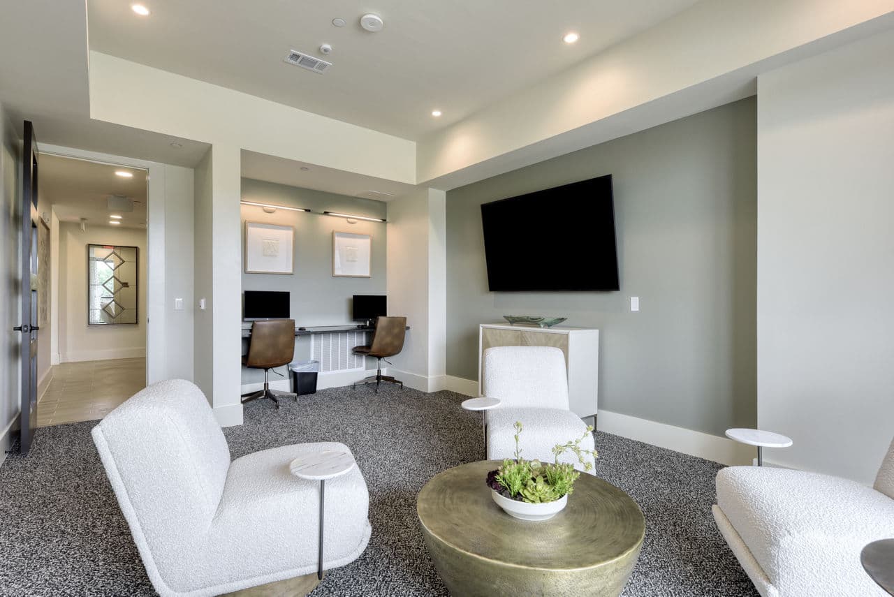 The Savoy Apartments 6 of 8