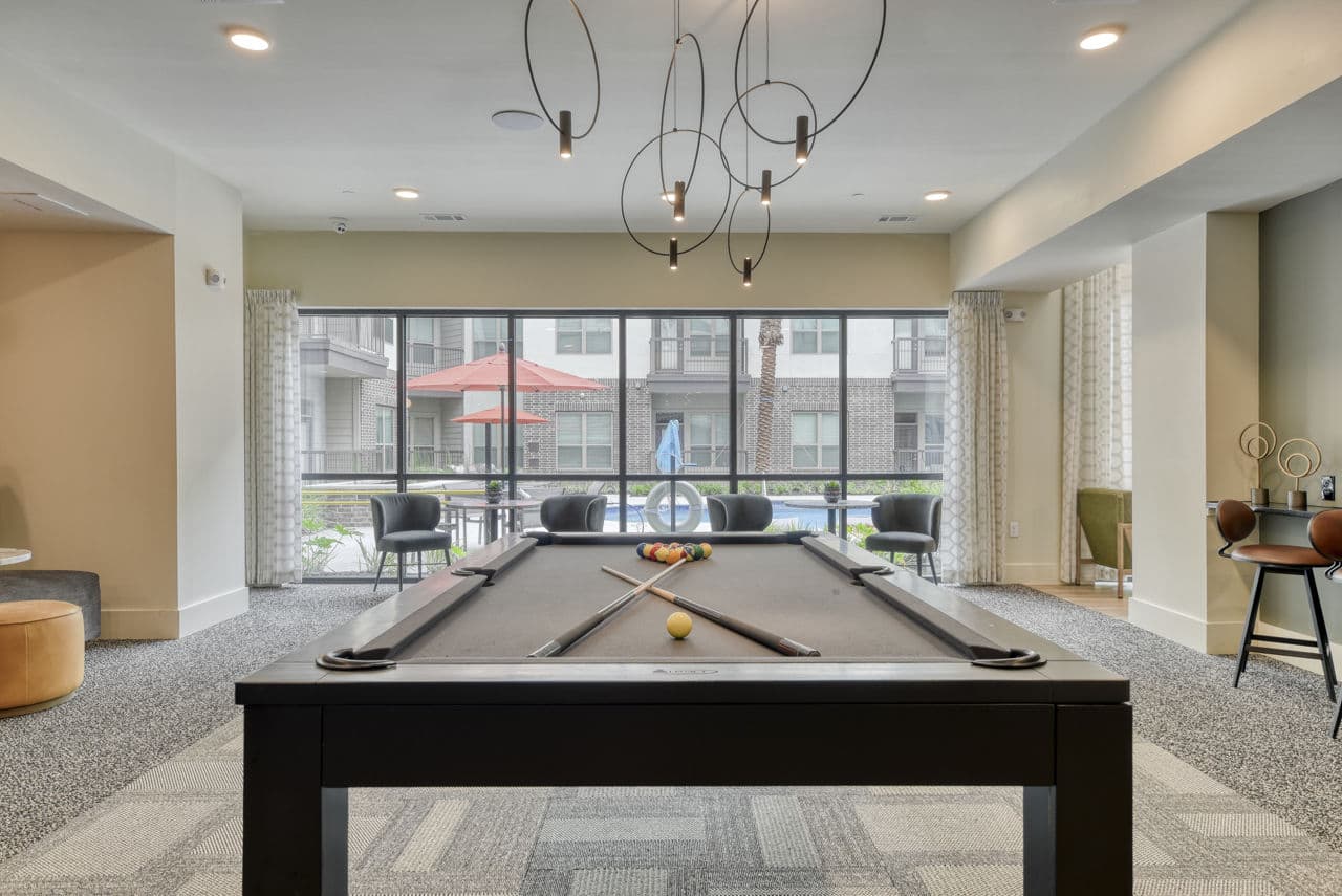 The Savoy Apartments 7 of 8