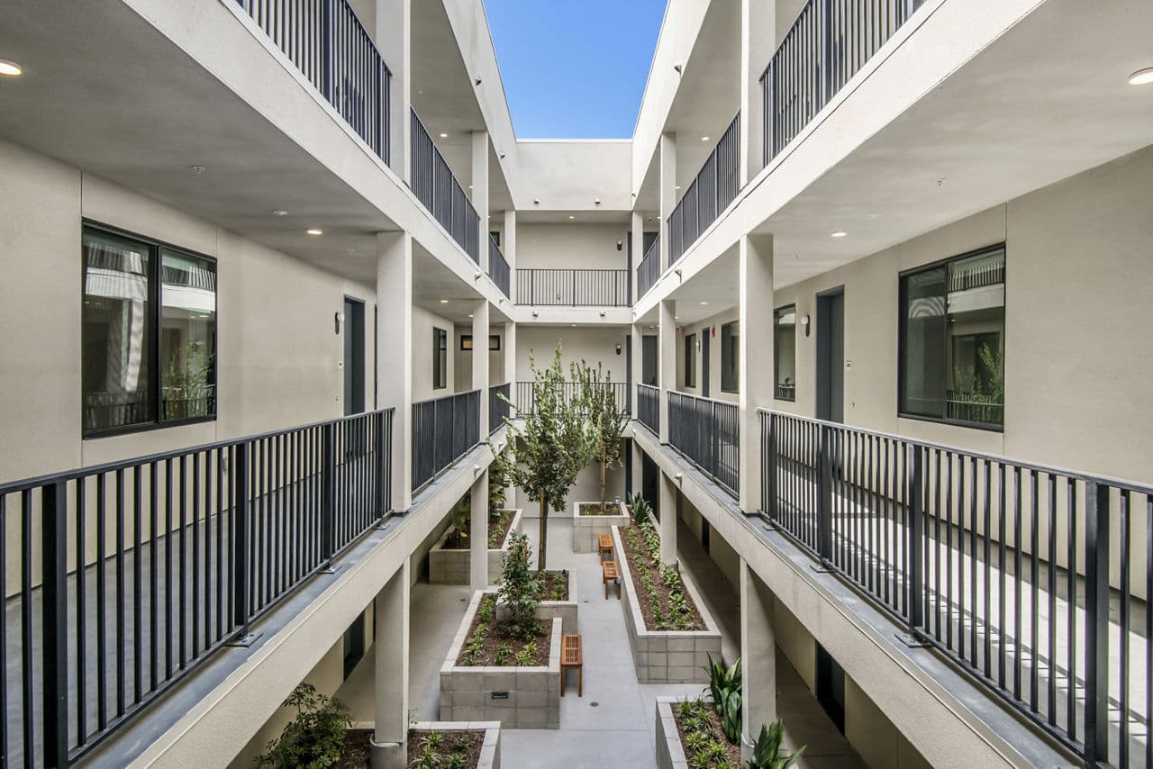 Porter Mar Vista 3 of 8
