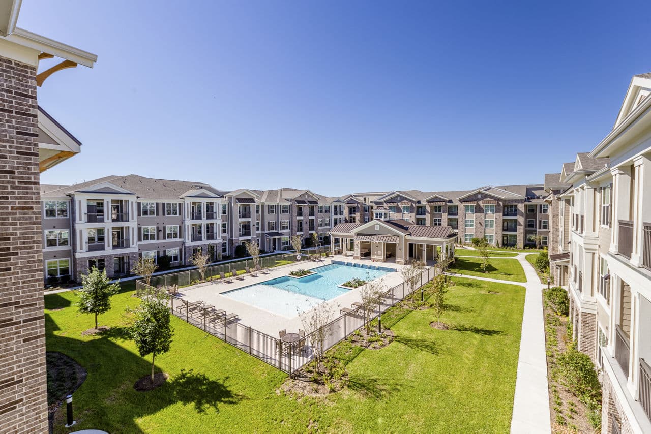 Rosalia Silverlake Pearland Tx 1 of 30