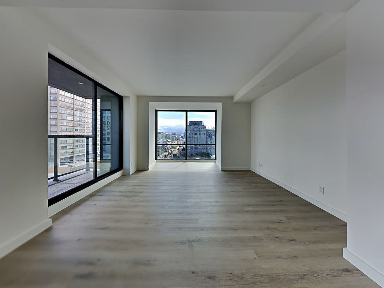 1700 California Apartments 3 of 6