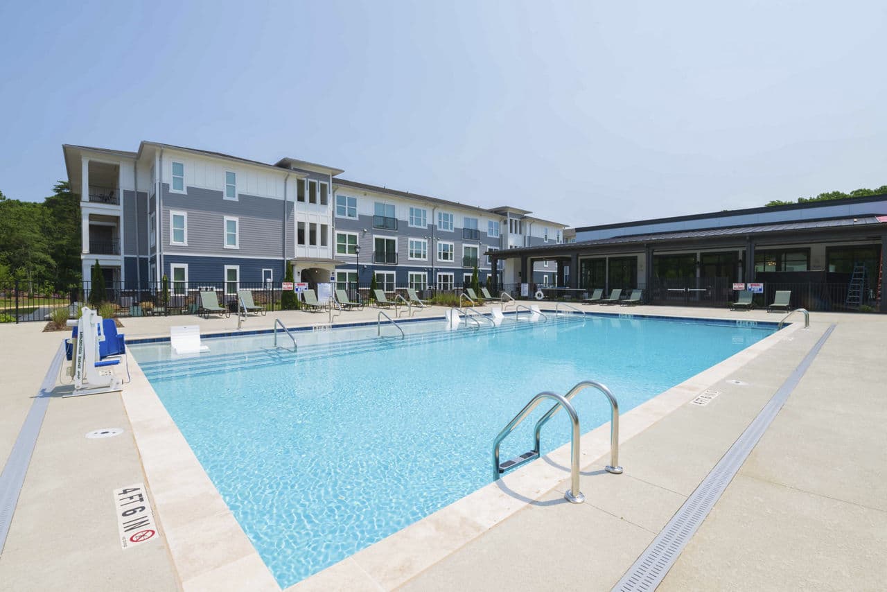 Perimeter Pointe Apartments 5 of 26