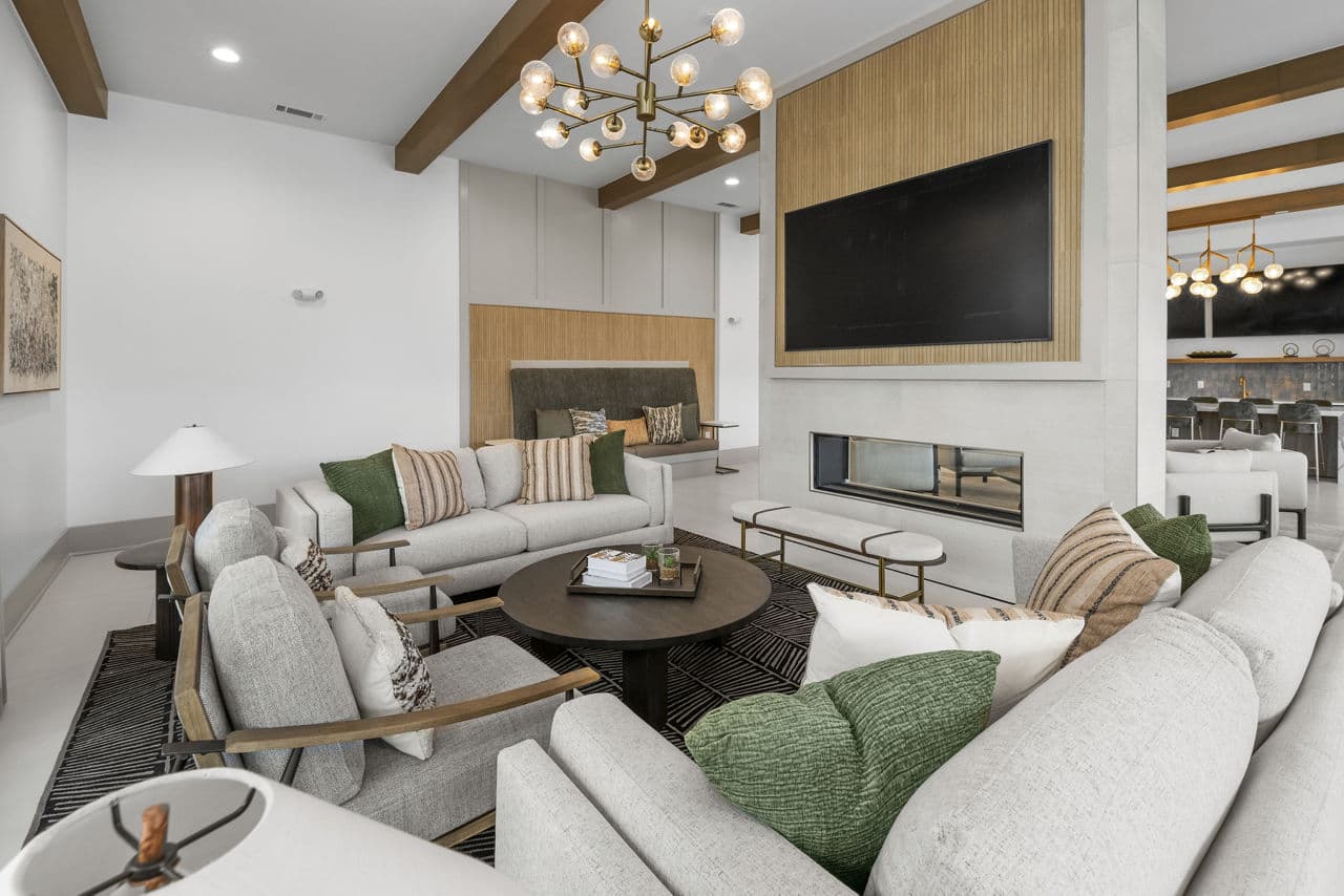 Perimeter Pointe Apartments 24 of 26
