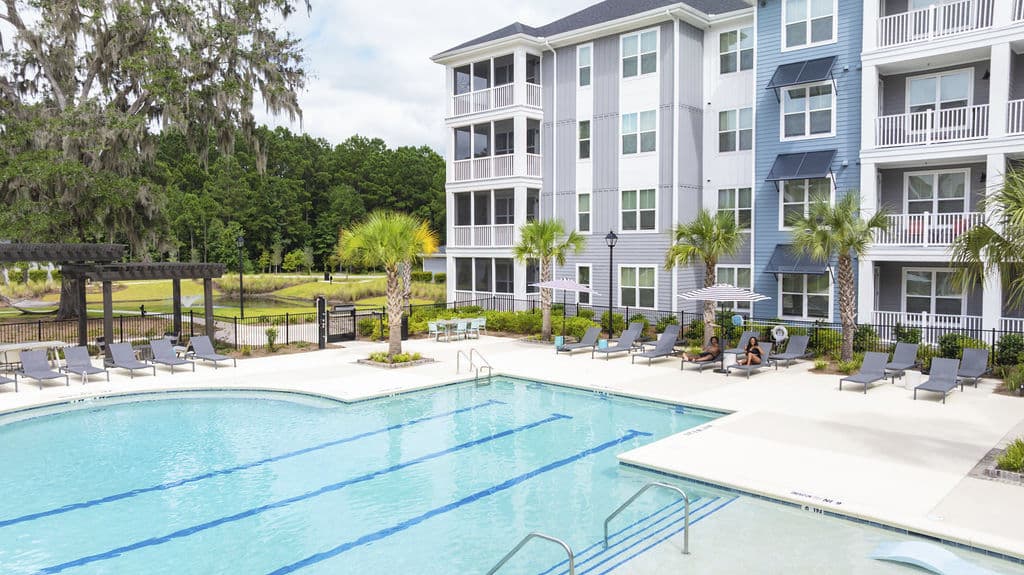 Populus Pooler 4 of 29