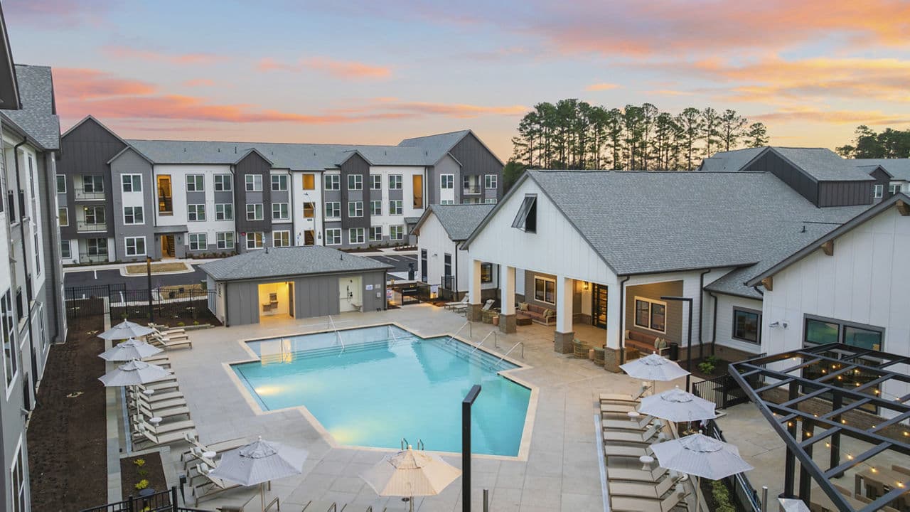 Elan Capital Hills Raleigh Nc 17 of 33
