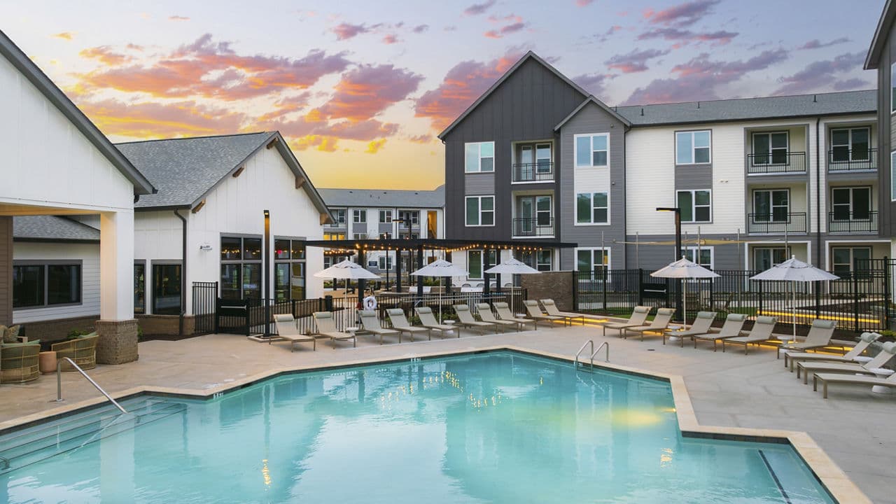 Elan Capital Hills 1 of 8