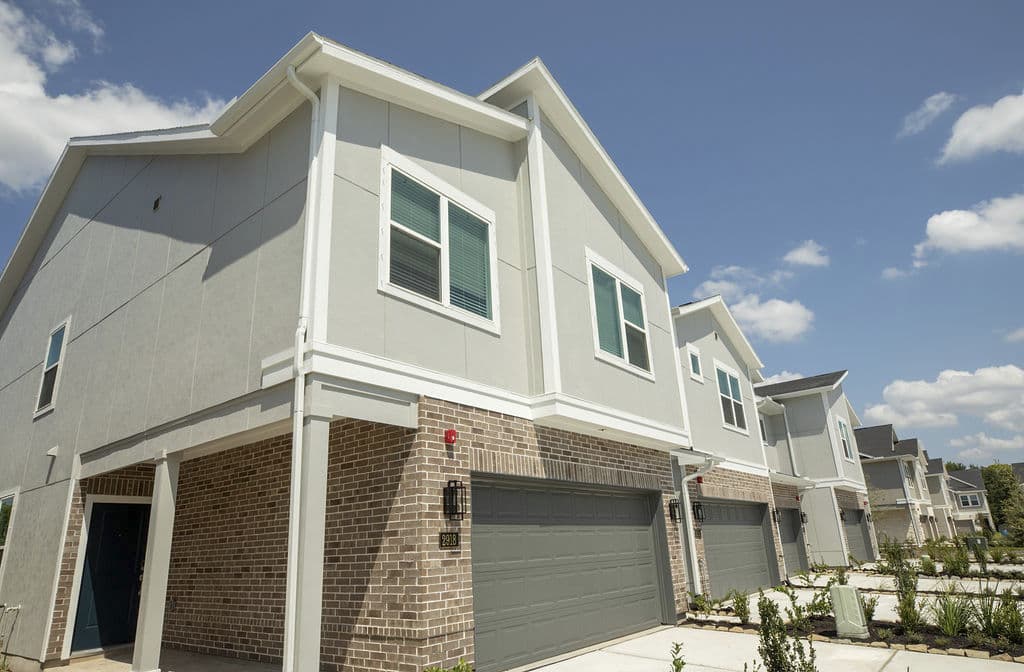 Skymor Pearland 3 of 29