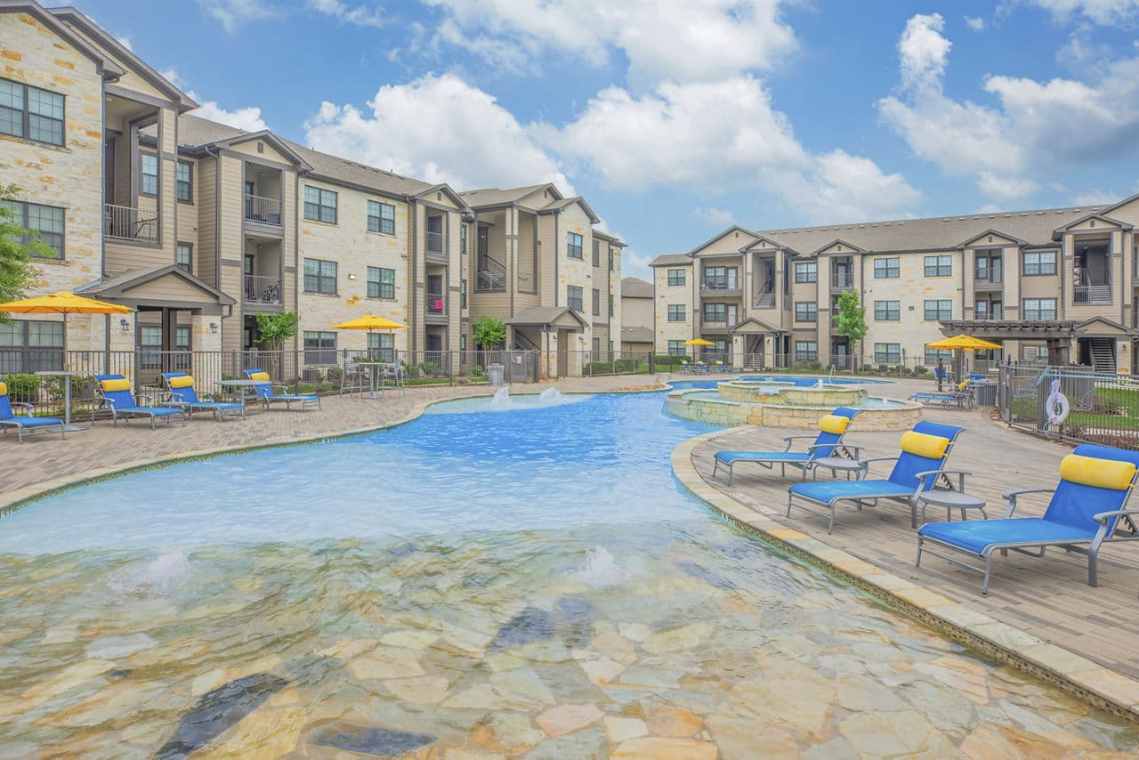 Willowbend 1 of 30