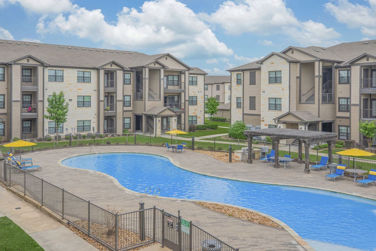 Willowbend 3 of 30