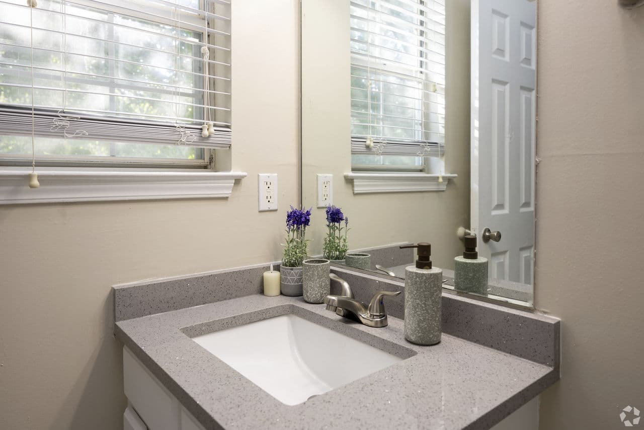 Aqua at Sandy Springs 27 of 29