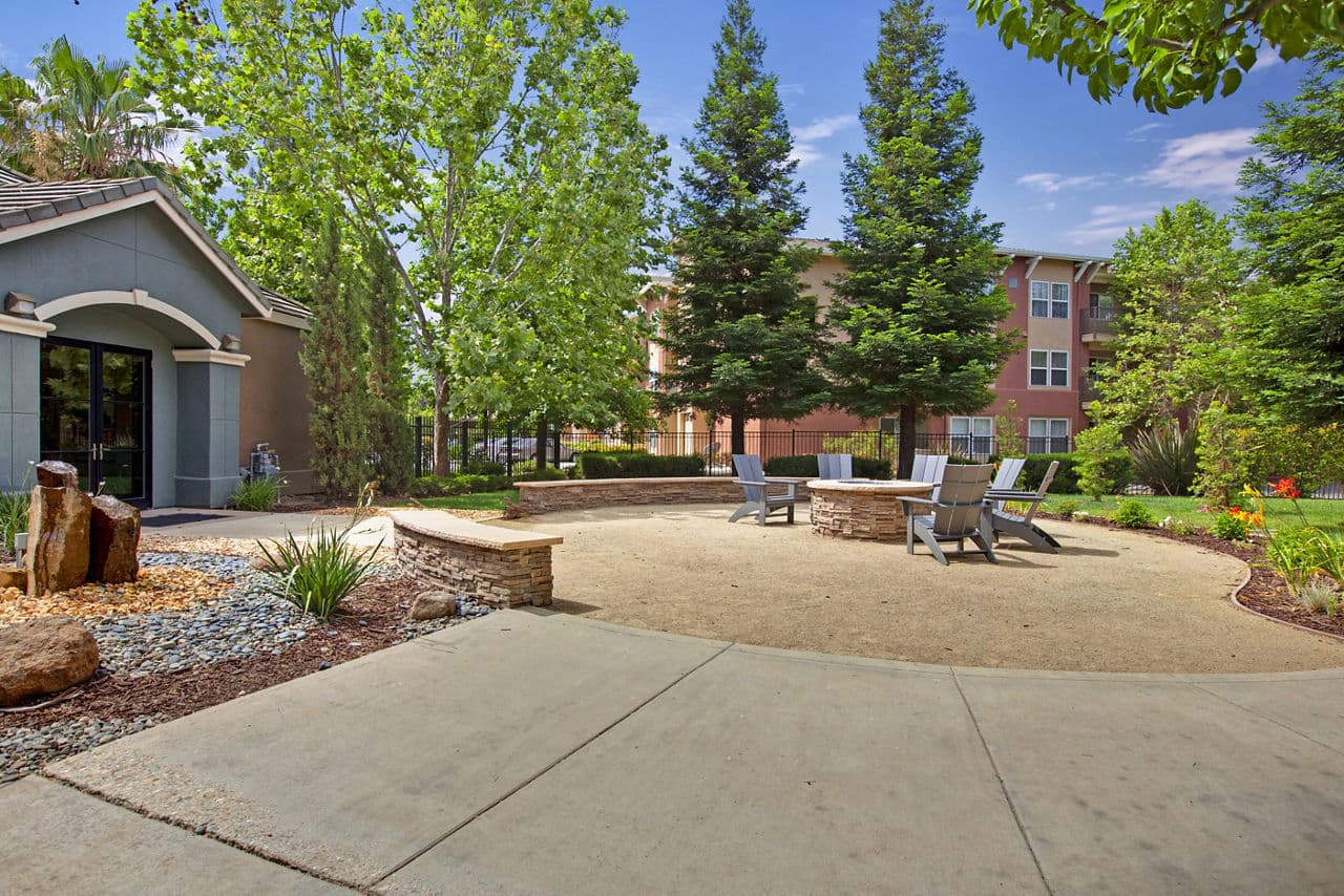 Broadleaf Apartments 4 of 30