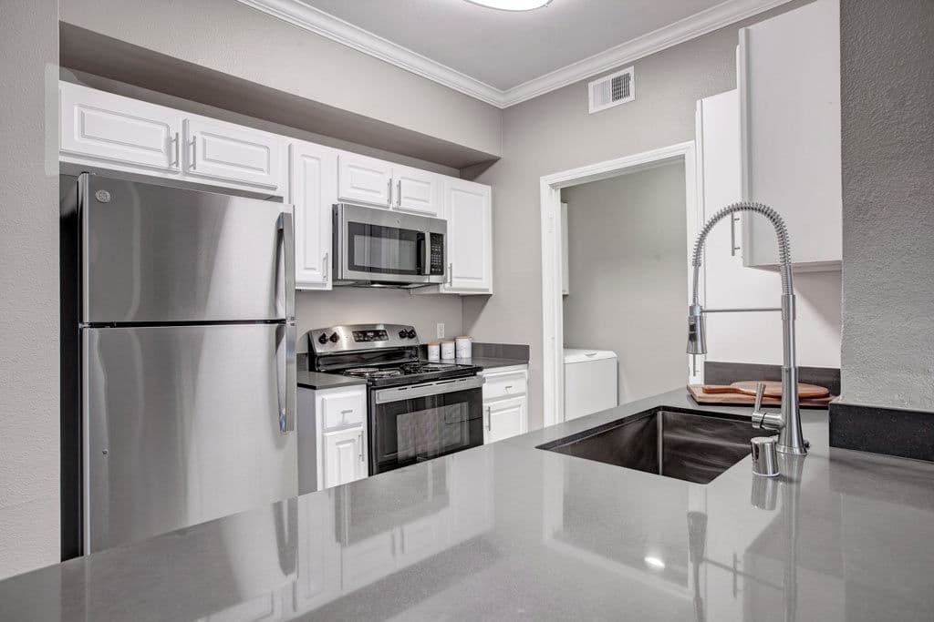 Broadleaf Apartments 23 of 30