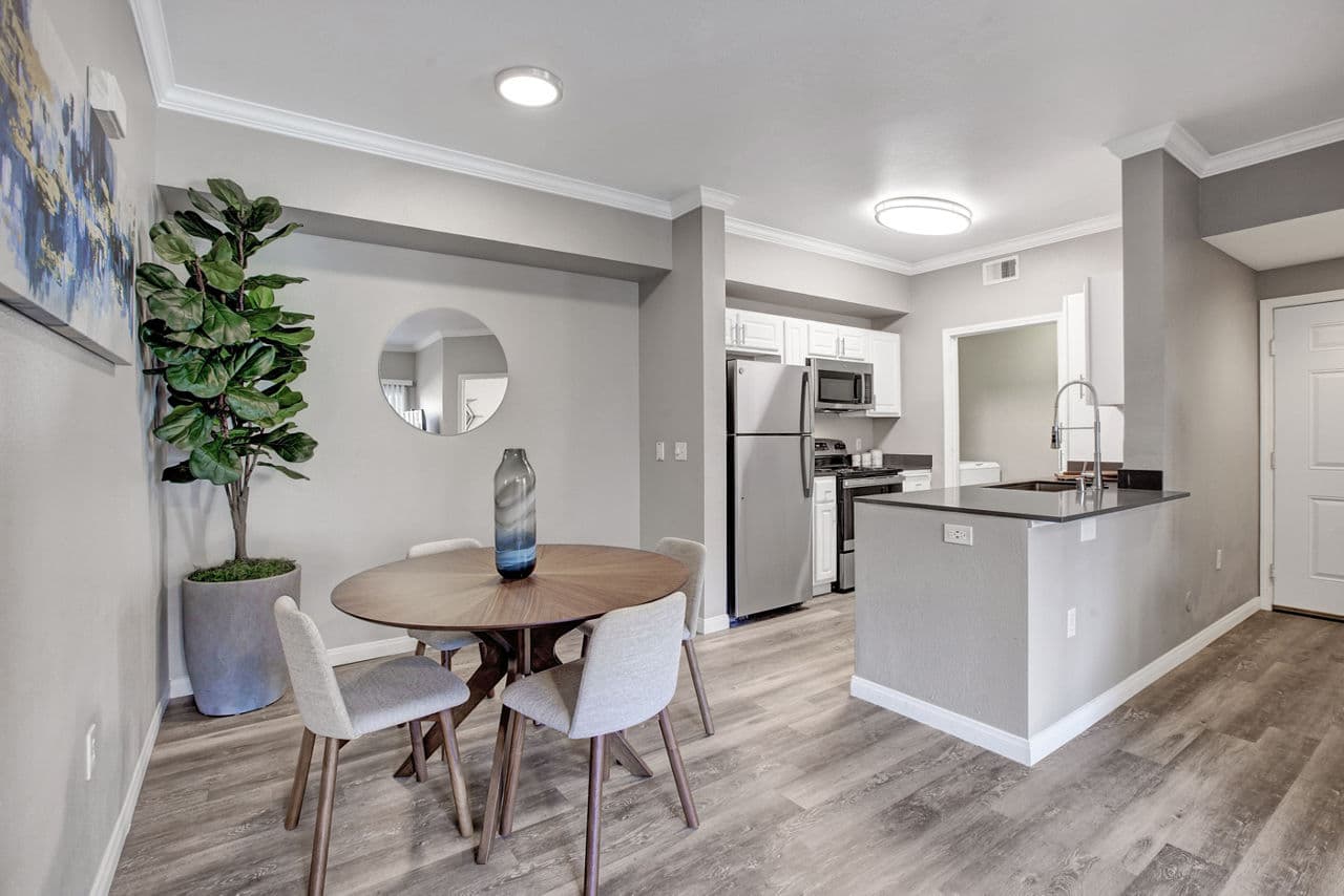 Broadleaf Apartments 24 of 30