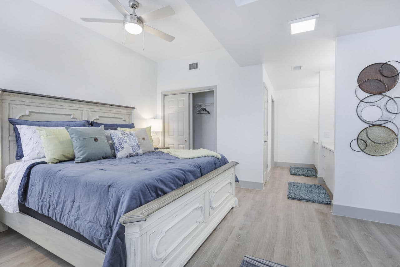 The Kensington Apartments 16 of 24