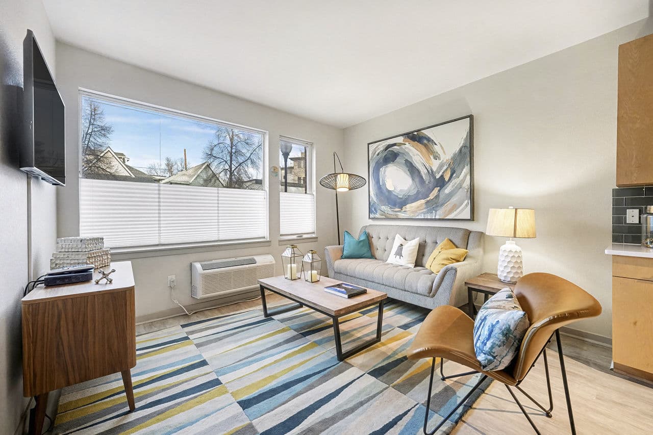 LoHi Gold 1 of 8