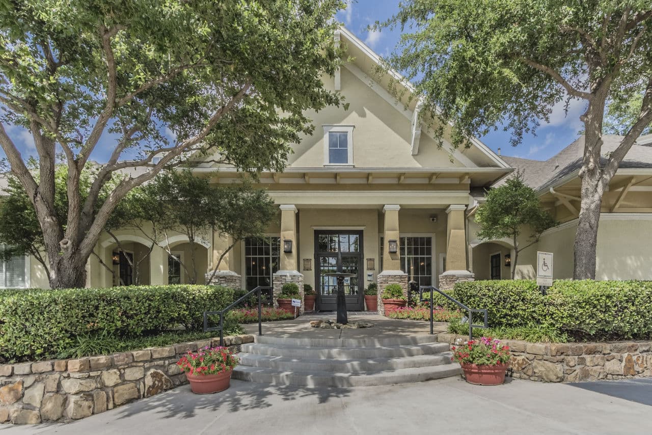 Grand Estates At Kessler Park Dallas Tx 3 of 26