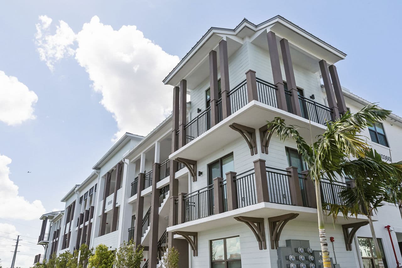 Pines Garden At City Center Pembroke Pines Fl 2 of 20