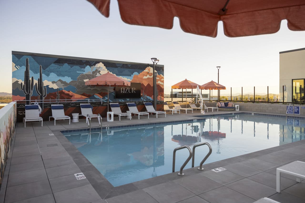 Azur Phoenix Az 4 of 26