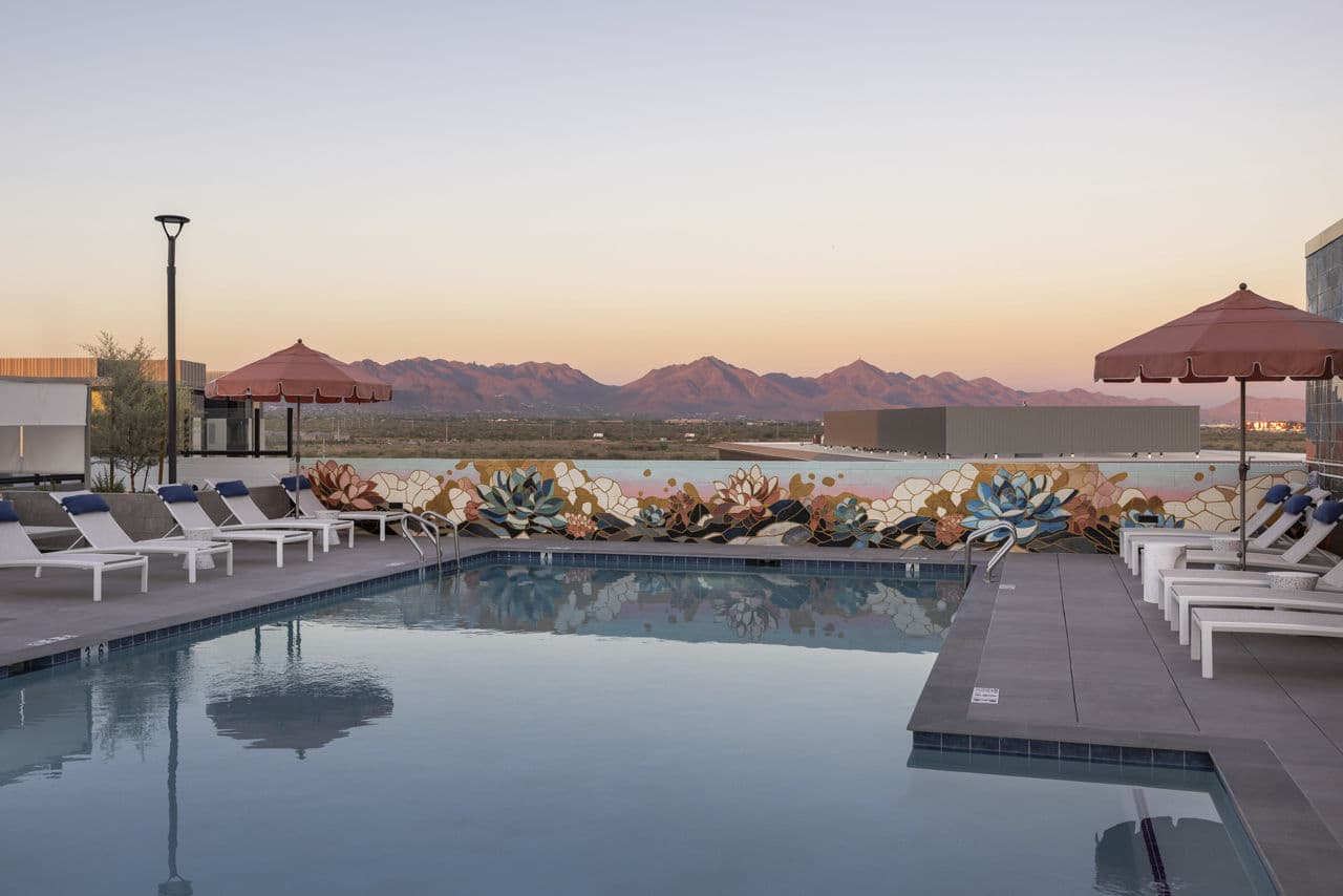 Azur Phoenix Az 5 of 26