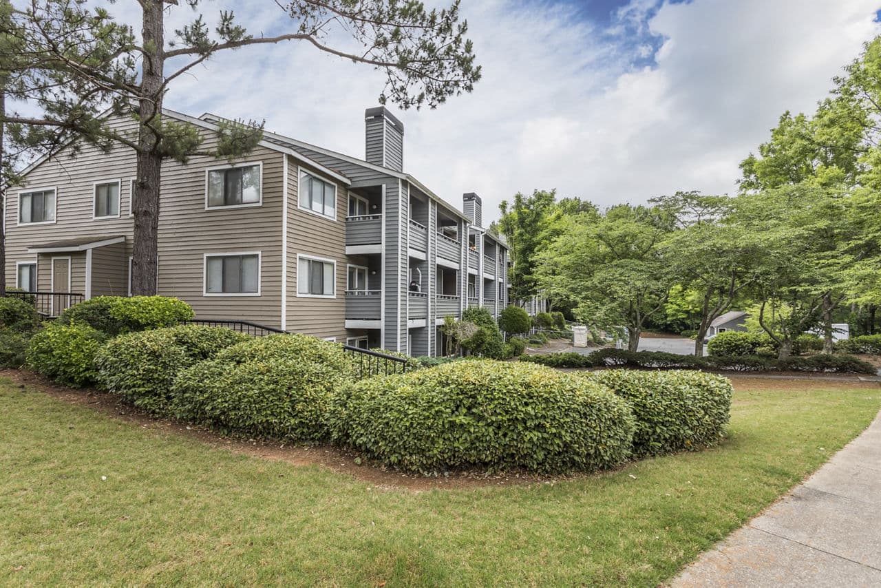 Crestmont Apartments 3 of 29