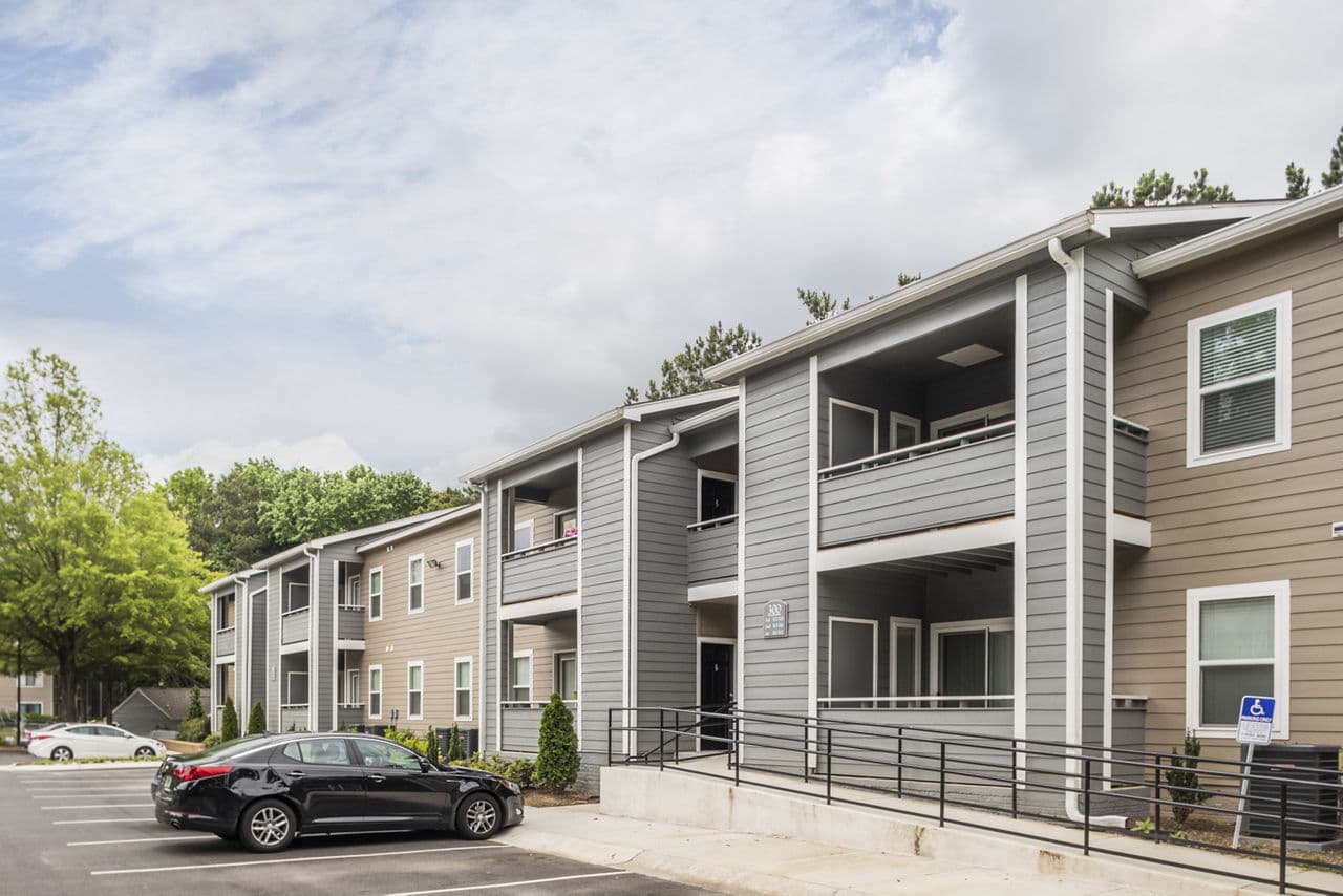 Crestmont Apartments 5 of 29