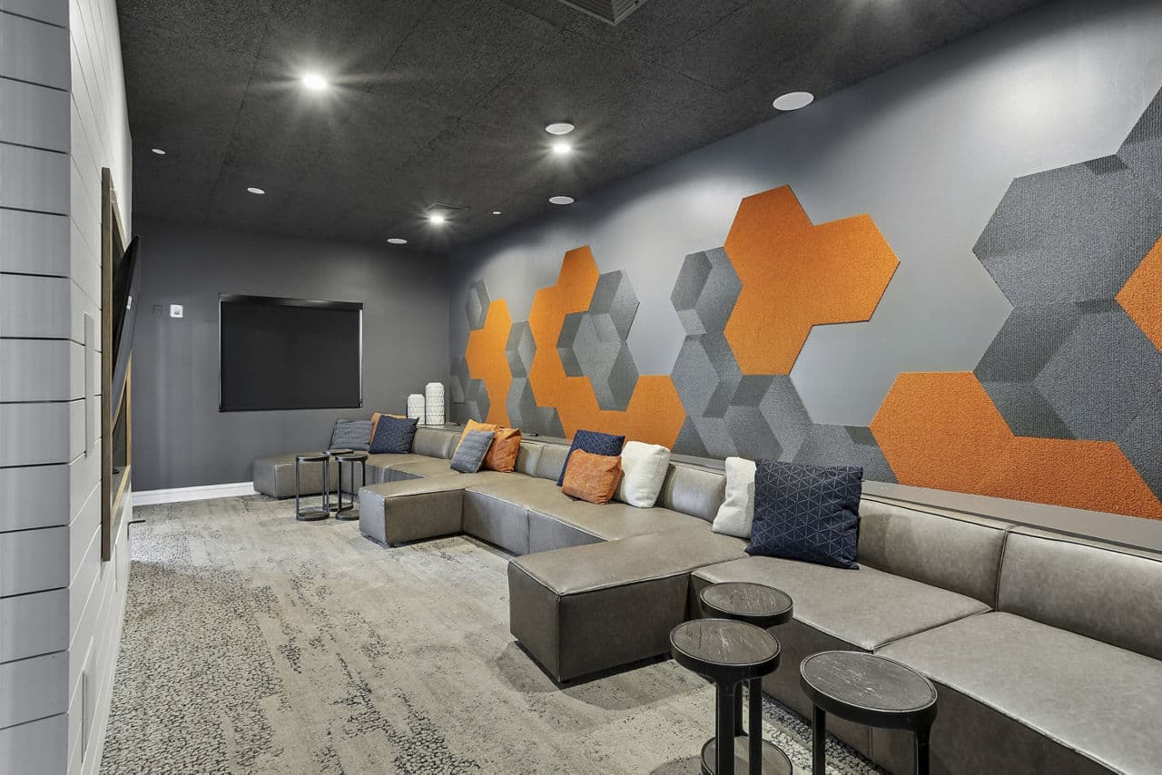 Arlo 4 of 28