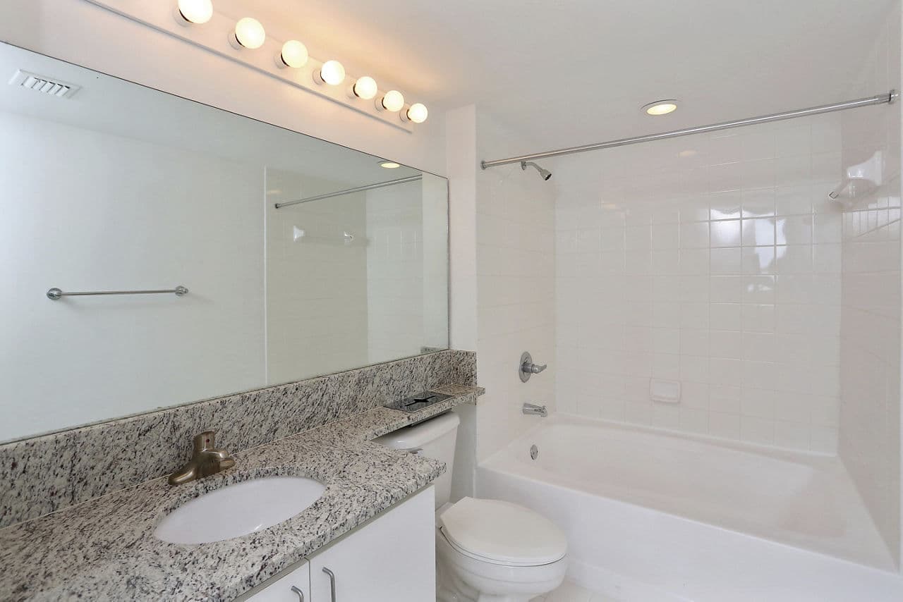 Yacht Club At Brickell Apartments Miami Fl 23 of 23