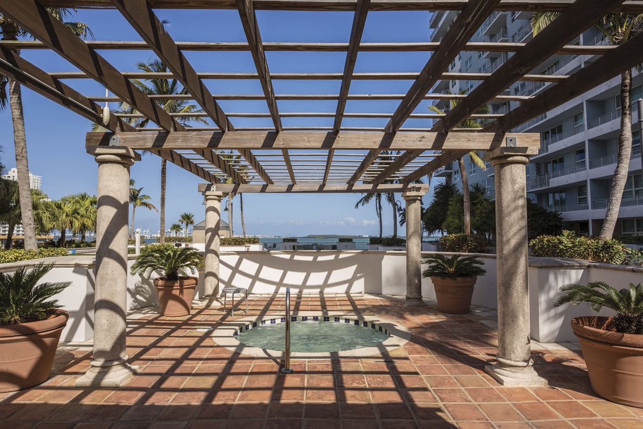 Yacht Club At Brickell Apartments Miami Fl 13 of 23