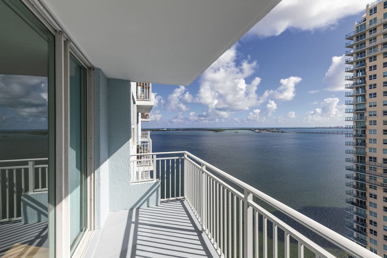 Yacht Club At Brickell Apartments Miami Fl 21 of 23