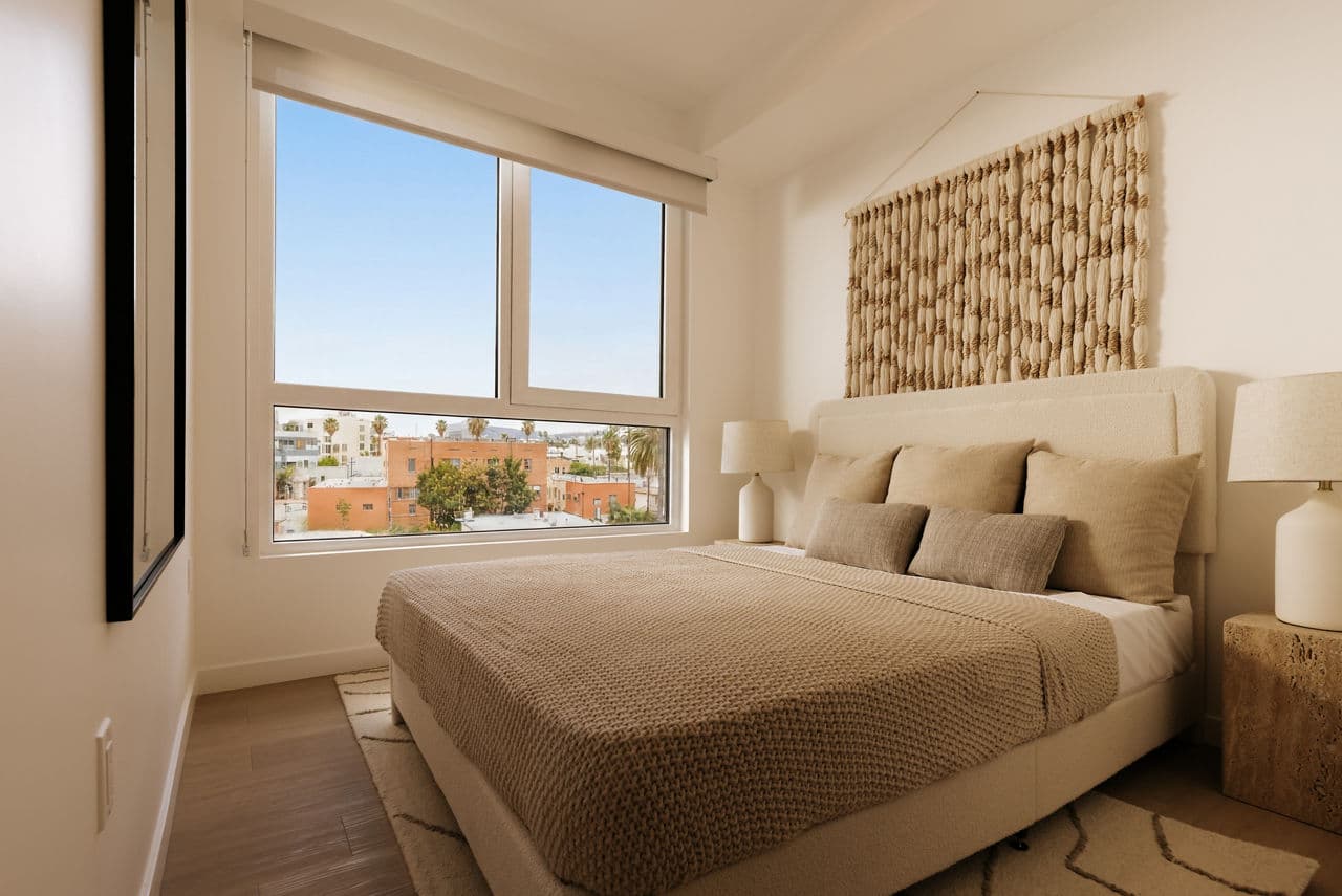 Santa Monica Collection - 1430 Lincoln 15 of 18