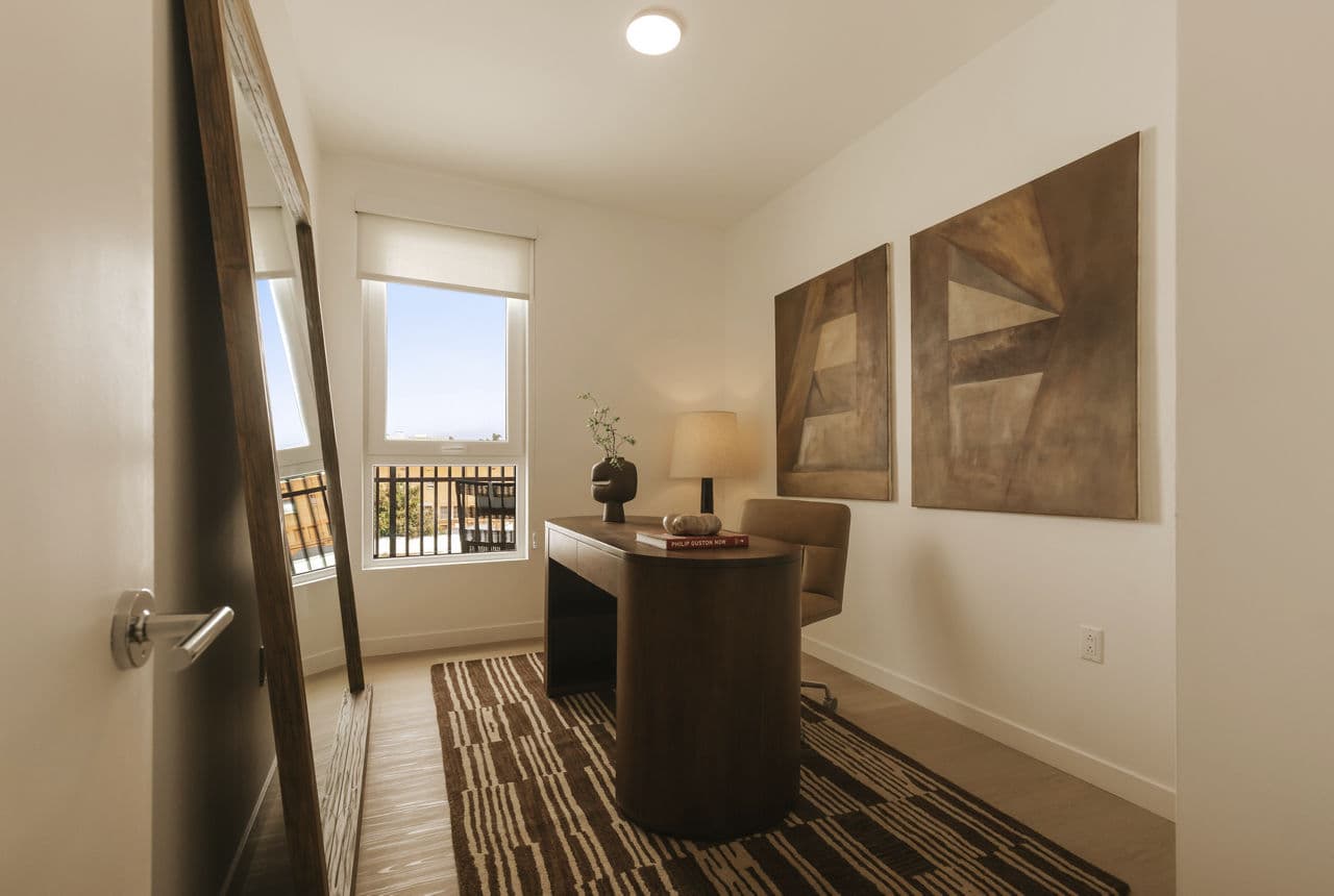 Santa Monica Collection - 1430 Lincoln 6 of 18