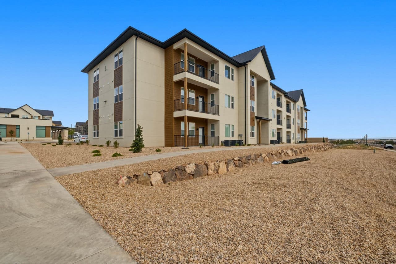 The Henley Apartments 1 of 30