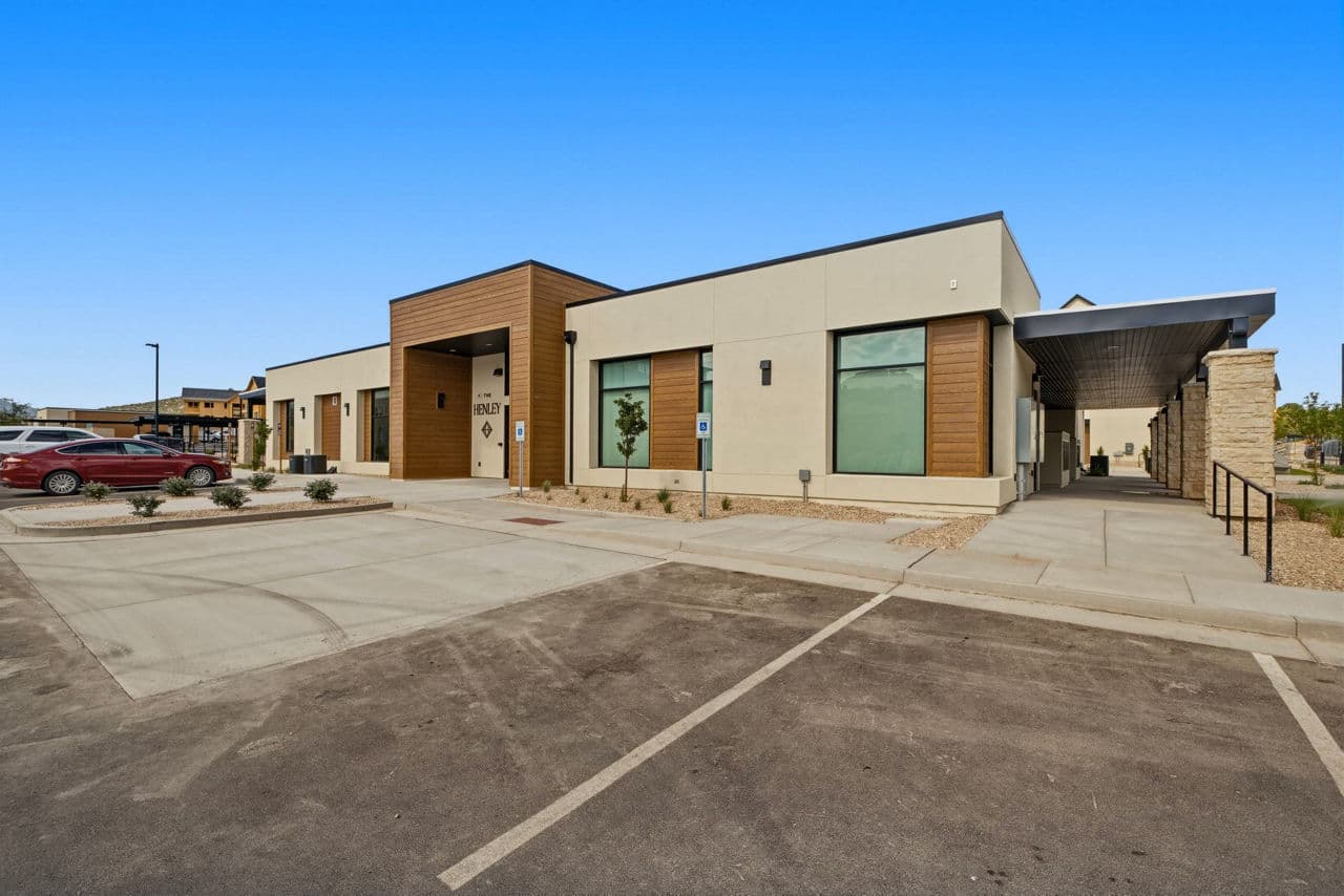 The Henley Apartments 3 of 30