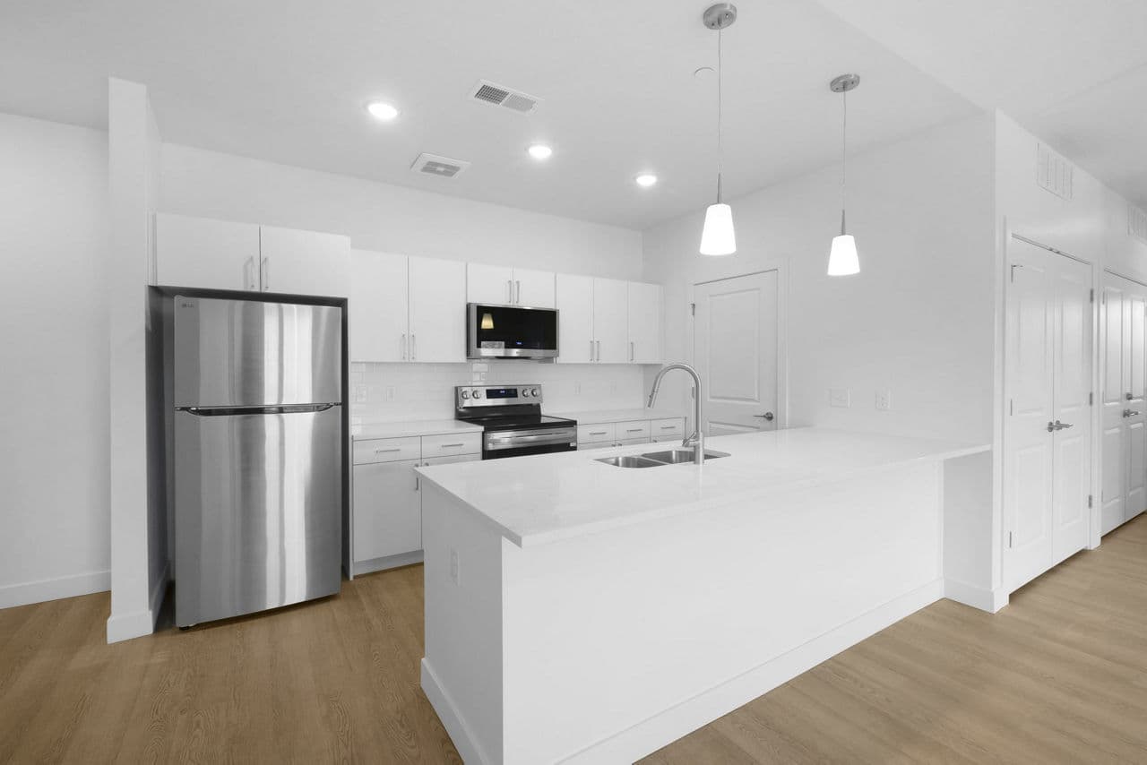 The Henley Apartments 15 of 30