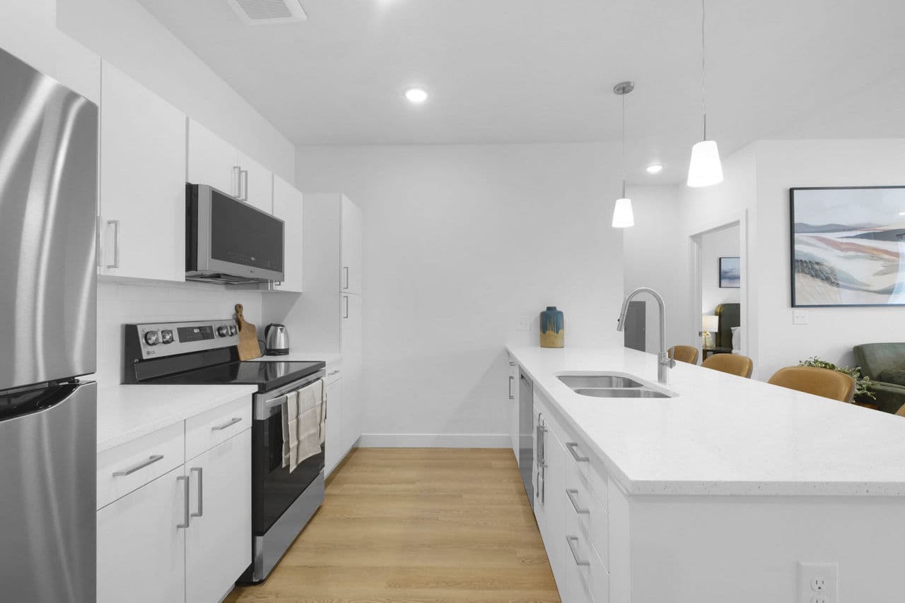 The Henley Apartments 16 of 30