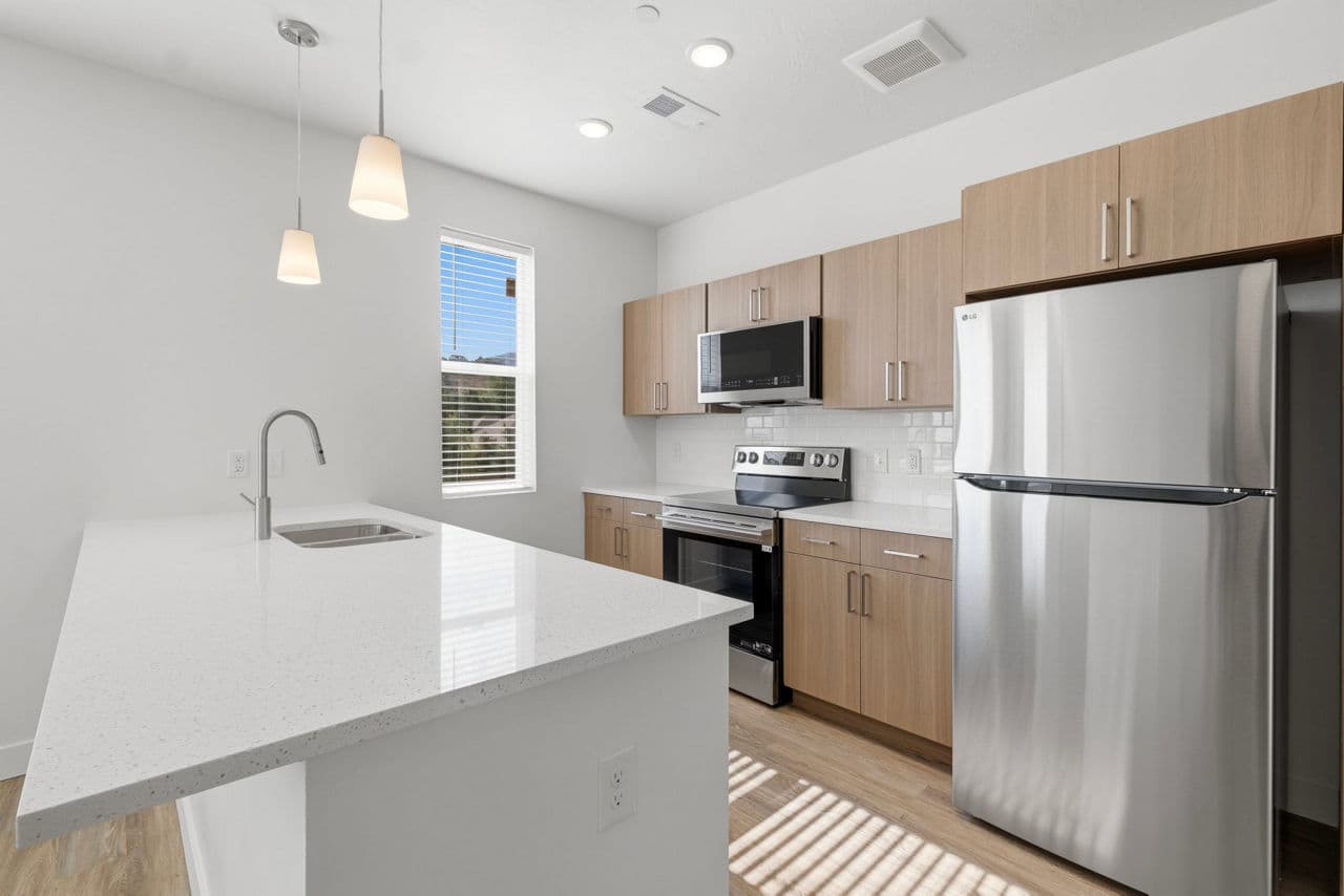 The Henley Apartments 17 of 30