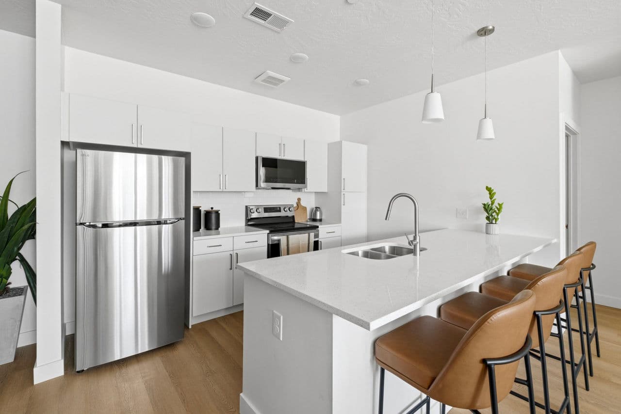The Henley Apartments 18 of 30