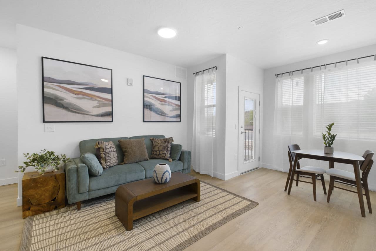 The Henley Apartments 20 of 30