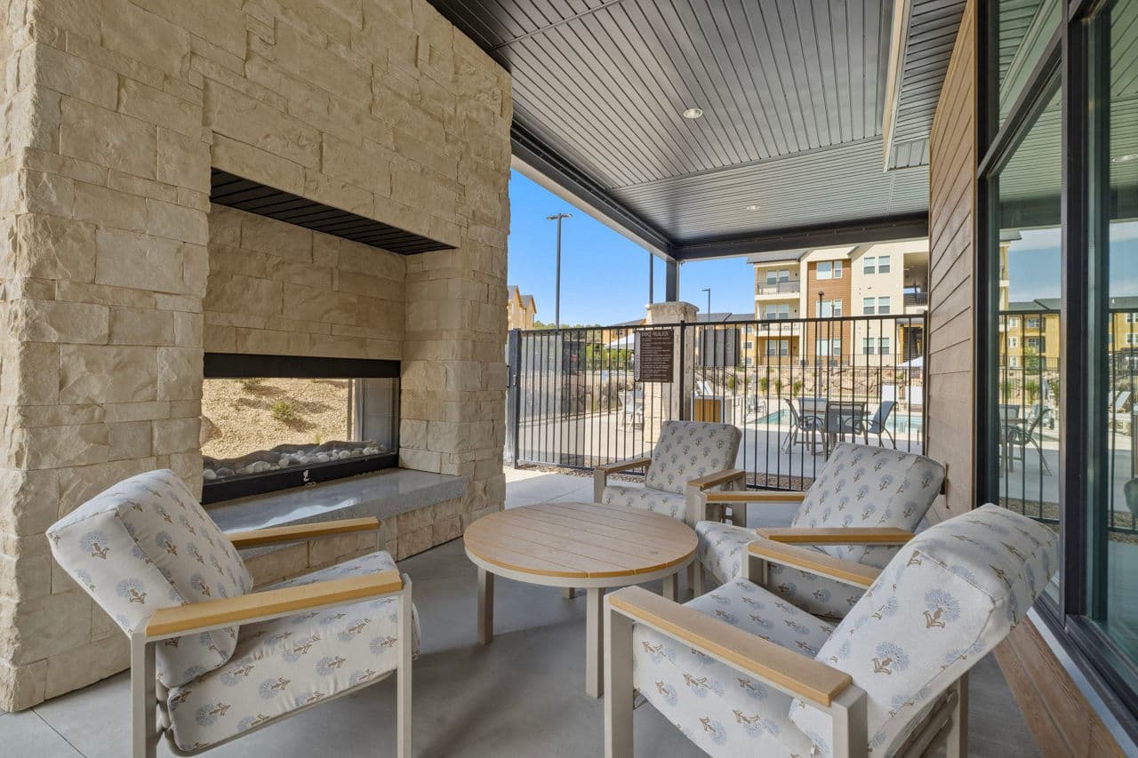 The Henley Apartments 12 of 30