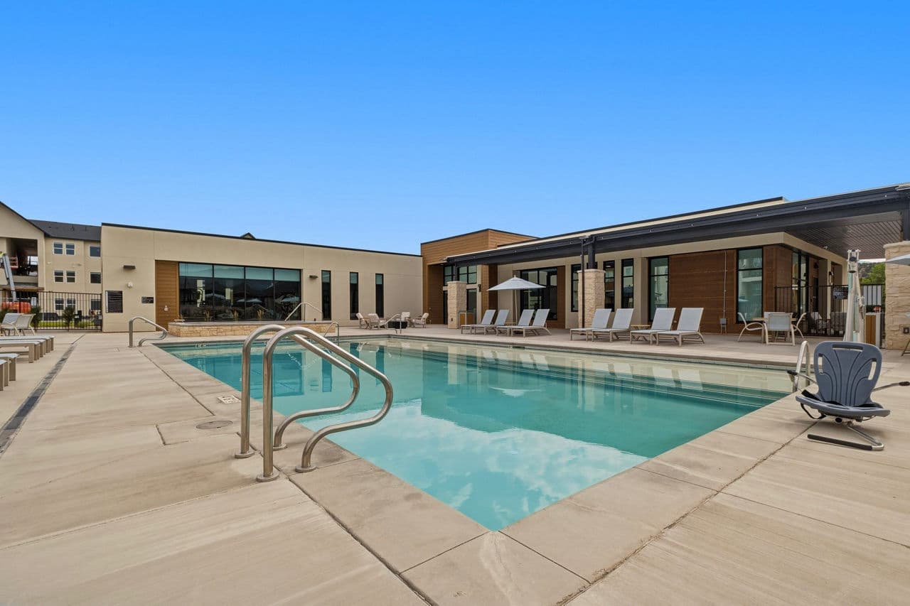 The Henley Apartments 4 of 30