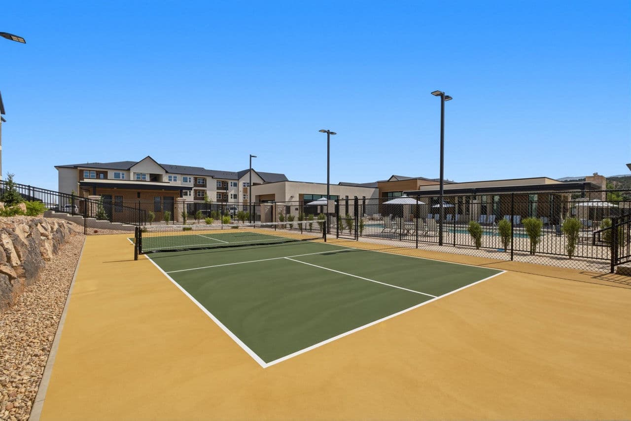 The Henley Apartments 14 of 30