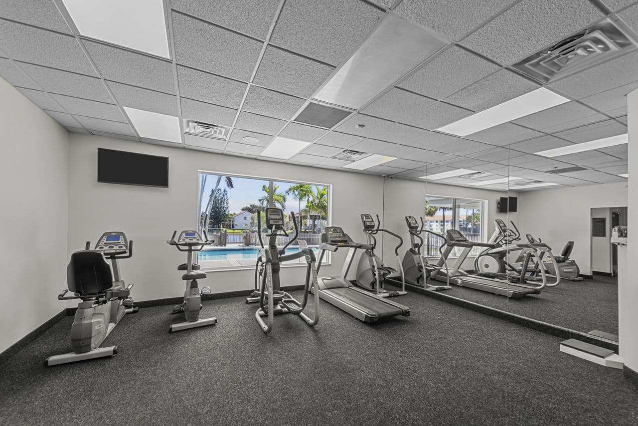 La Vue At Emerald Pointe Hollywood Fl 16 of 30