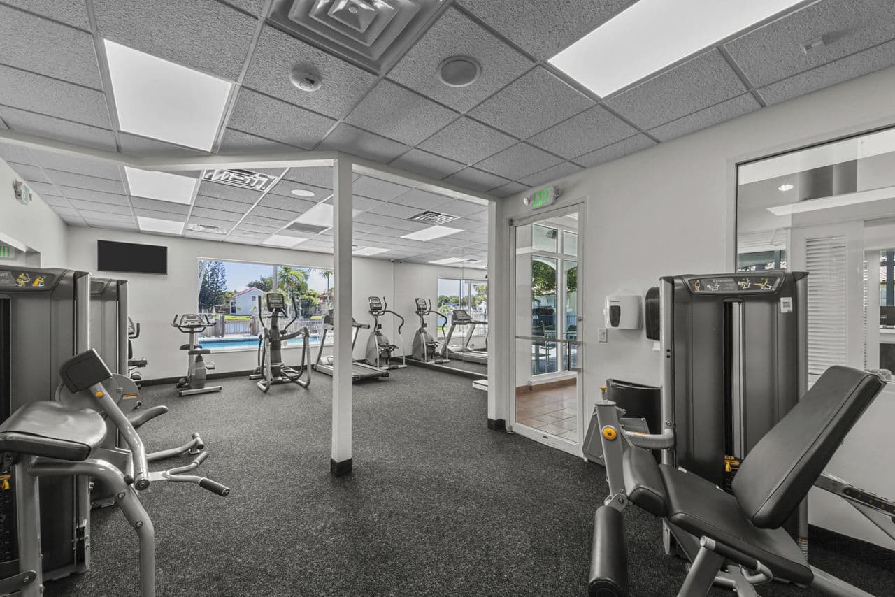 La Vue At Emerald Pointe Hollywood Fl 17 of 30