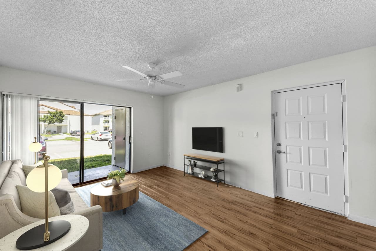 La Vue At Emerald Pointe Hollywood Fl 27 of 30