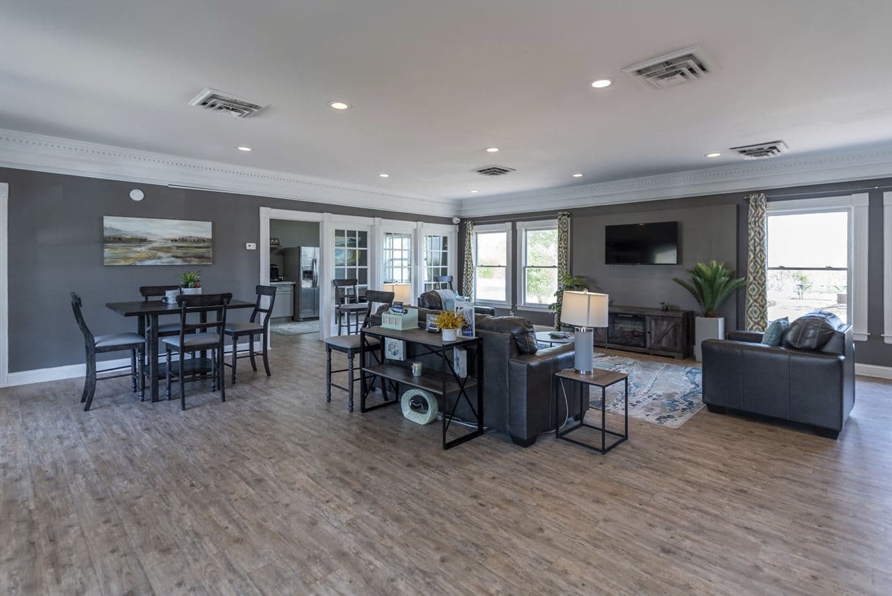 Lakeview Apartments And Townhomes Virginia Beach Va 2 of 12