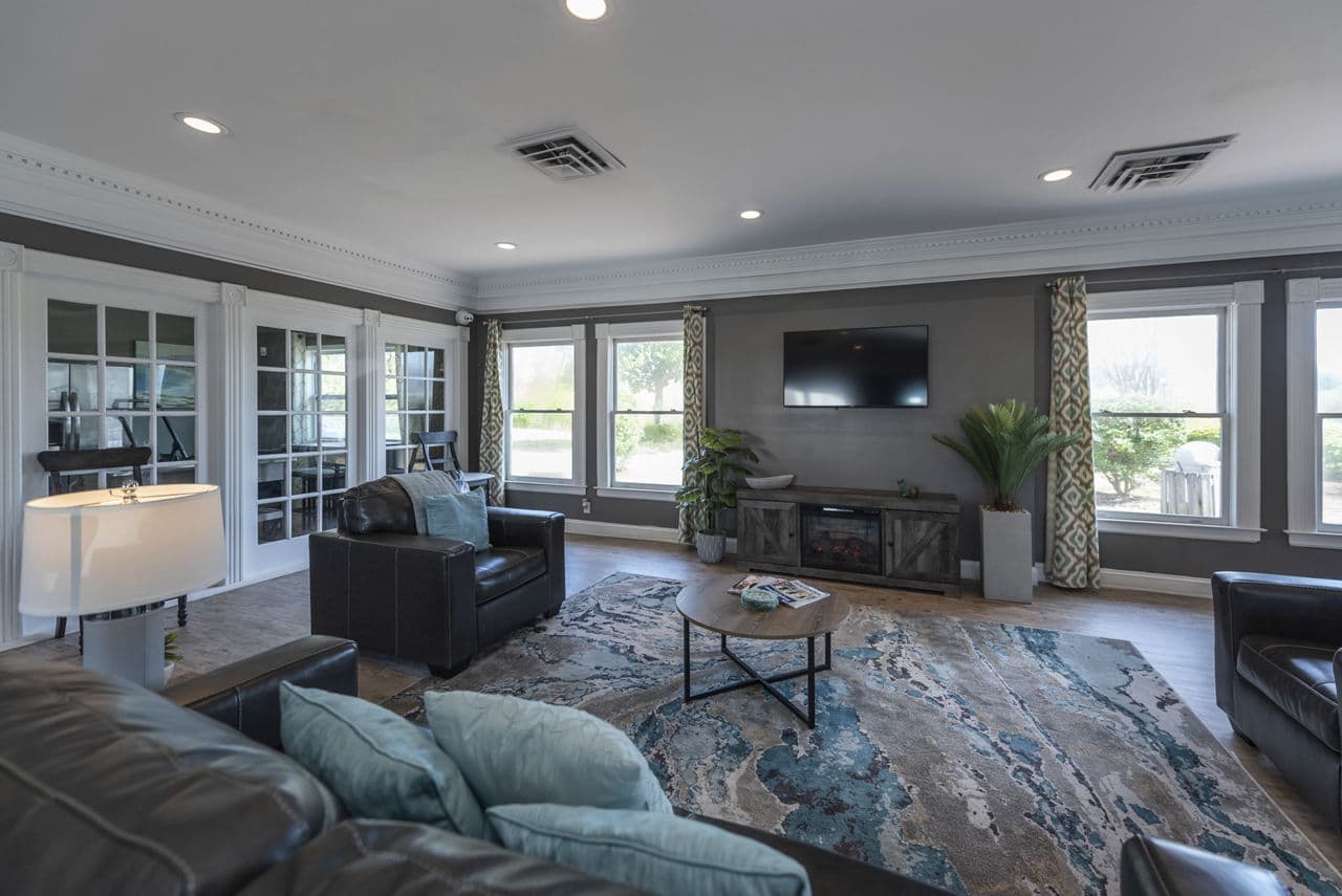 Lakeview Apartments And Townhomes Virginia Beach Va 1 of 12